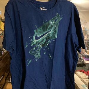 Classic Nike Shattered Backboard Men's Basketball Graphic Tee